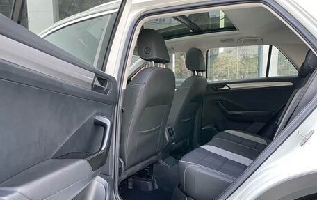 Volkswagen T-Roc I, 2022 год, 1 530 000 рублей, 17 фотография