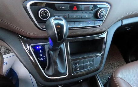 Hyundai Grand Starex Grand Starex I рестайлинг 2, 2018 год, 2 400 000 рублей, 5 фотография