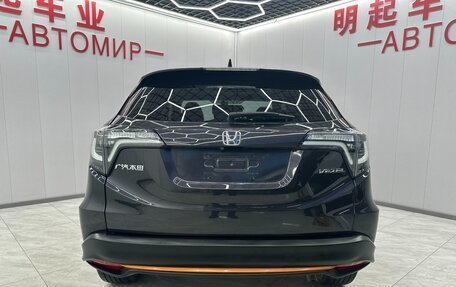 Honda Vezel, 2022 год, 1 630 000 рублей, 5 фотография
