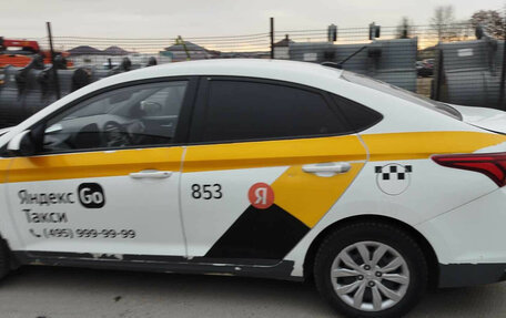 Hyundai Solaris II рестайлинг, 2019 год, 823 000 рублей, 3 фотография