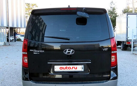 Hyundai Grand Starex Grand Starex I рестайлинг 2, 2018 год, 2 400 000 рублей, 4 фотография