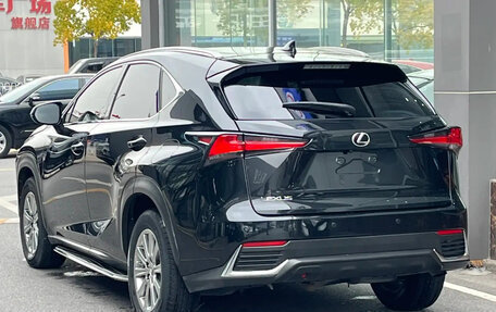 Lexus NX I, 2017 год, 2 700 008 рублей, 3 фотография