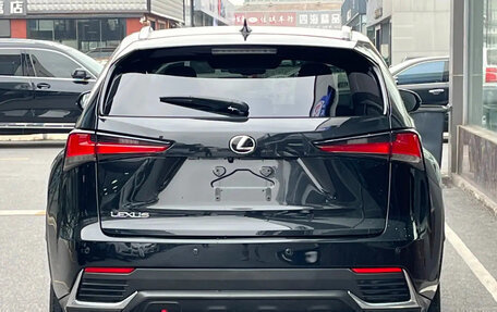 Lexus NX I, 2017 год, 2 700 008 рублей, 5 фотография