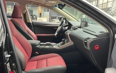 Lexus NX I, 2017 год, 2 700 008 рублей, 7 фотография