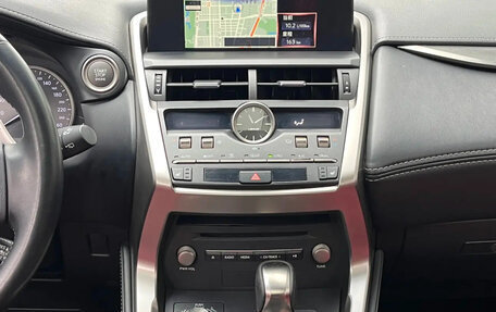 Lexus NX I, 2017 год, 2 700 008 рублей, 10 фотография