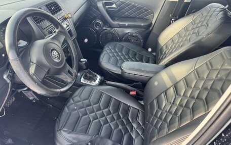 Volkswagen Polo VI (EU Market), 2011 год, 850 000 рублей, 5 фотография