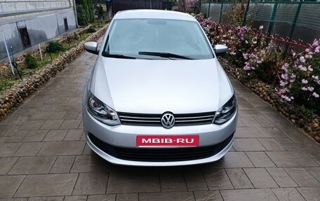 Volkswagen Polo VI (EU Market), 2012 год, 900 000 рублей, 1 фотография