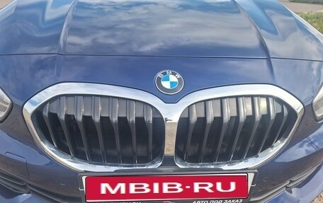 BMW 1 серия, 2019 год, 1 599 000 рублей, 1 фотография