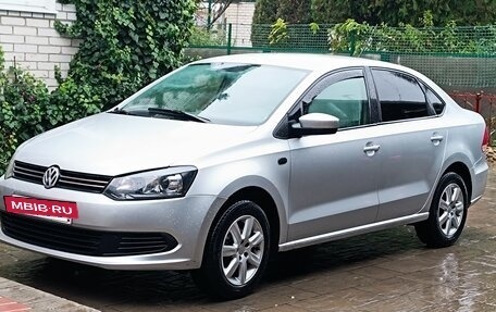 Volkswagen Polo VI (EU Market), 2012 год, 900 000 рублей, 3 фотография