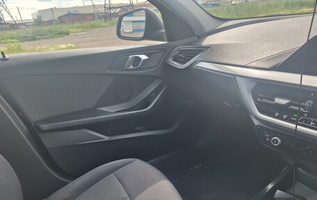 BMW 1 серия, 2019 год, 1 599 000 рублей, 15 фотография