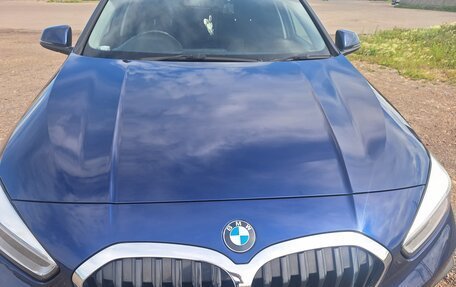 BMW 1 серия, 2019 год, 1 599 000 рублей, 21 фотография