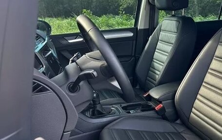 Volkswagen Touran III, 2023 год, 1 450 000 рублей, 11 фотография