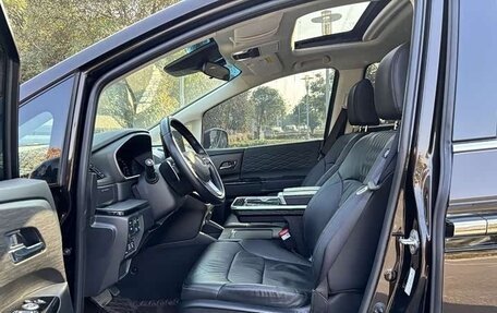 Honda Elysion, 2024 год, 6 300 000 рублей, 12 фотография