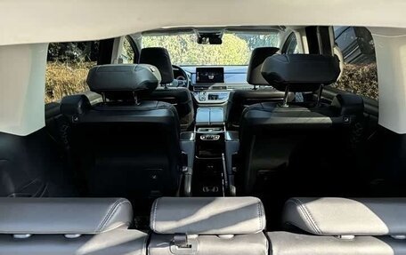 Honda Elysion, 2024 год, 6 300 000 рублей, 27 фотография