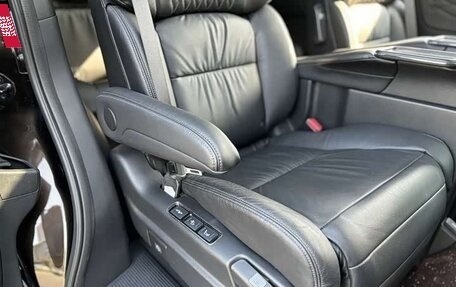 Honda Elysion, 2024 год, 6 300 000 рублей, 23 фотография