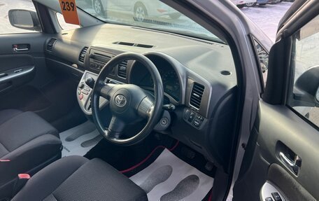 Toyota Wish II, 2003 год, 859 000 рублей, 10 фотография