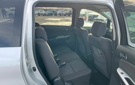 Toyota Wish II, 2003 год, 859 000 рублей, 18 фотография