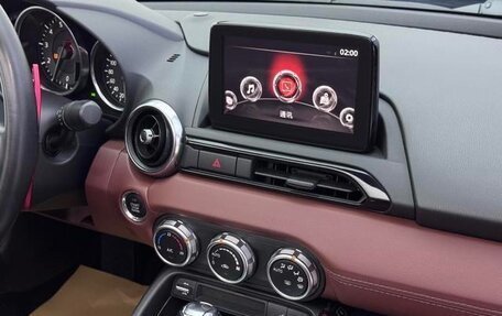 Mazda MX-5, 2018 год, 4 232 000 рублей, 7 фотография