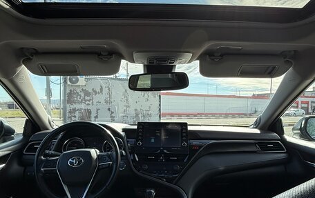 Toyota Camry, 2021 год, 3 275 000 рублей, 7 фотография
