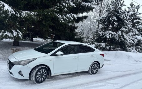 Hyundai Solaris II рестайлинг, 2020 год, 1 210 000 рублей, 4 фотография