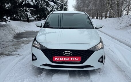 Hyundai Solaris II рестайлинг, 2020 год, 1 210 000 рублей, 2 фотография