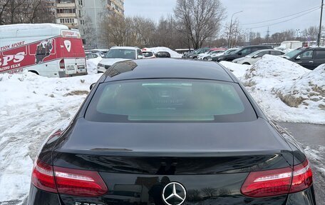 Mercedes-Benz E-Класс, 2019 год, 3 100 000 рублей, 3 фотография