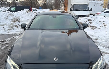 Mercedes-Benz E-Класс, 2019 год, 3 100 000 рублей, 5 фотография