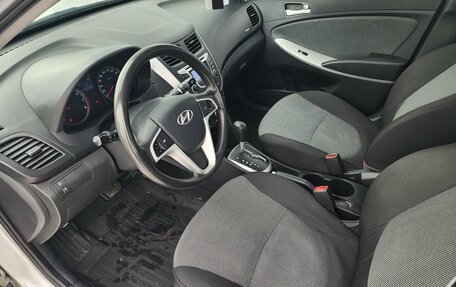 Hyundai Solaris II рестайлинг, 2012 год, 865 000 рублей, 10 фотография