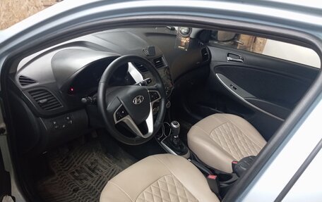 Hyundai Solaris II рестайлинг, 2013 год, 610 000 рублей, 2 фотография