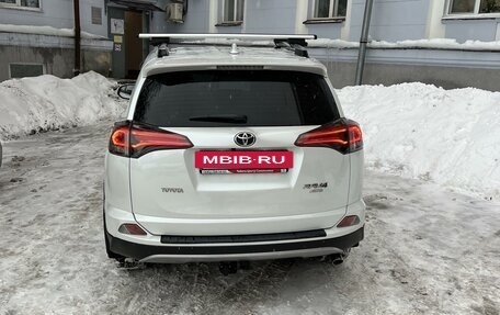 Toyota RAV4, 2018 год, 9 фотография