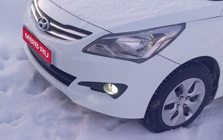 Hyundai Solaris II рестайлинг, 2015 год, 1 100 000 рублей, 1 фотография