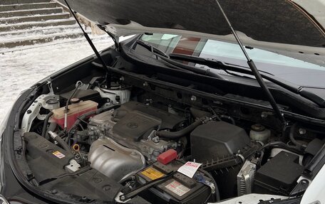 Toyota RAV4, 2018 год, 19 фотография