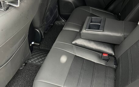 Toyota RAV4, 2018 год, 22 фотография