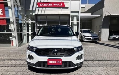 Volkswagen T-Roc I, 2021 год, 1 250 000 рублей, 1 фотография