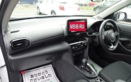 Toyota Yaris Cross, 2023 год, 1 250 000 рублей, 5 фотография