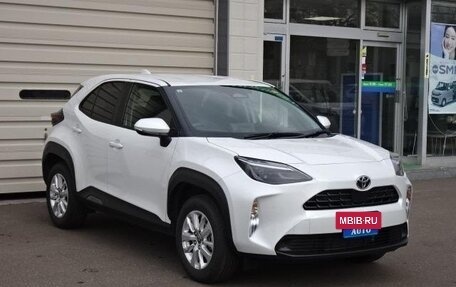 Toyota Yaris Cross, 2023 год, 1 250 000 рублей, 2 фотография