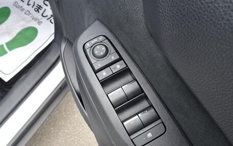 Toyota Yaris Cross, 2023 год, 1 250 000 рублей, 19 фотография