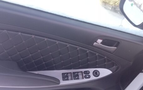 Hyundai Solaris II рестайлинг, 2015 год, 1 100 000 рублей, 14 фотография