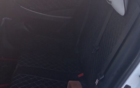 Hyundai Solaris II рестайлинг, 2015 год, 1 100 000 рублей, 19 фотография