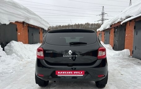 Renault Sandero II рестайлинг, 2016 год, 865 000 рублей, 5 фотография