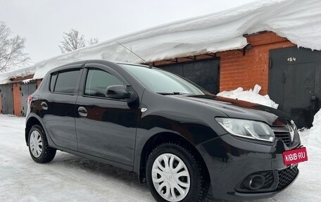Renault Sandero II рестайлинг, 2016 год, 865 000 рублей, 3 фотография