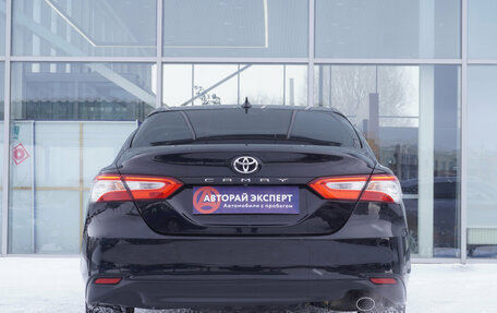 Toyota Camry, 2018 год, 2 395 000 рублей, 6 фотография