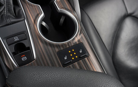 Toyota Camry, 2018 год, 2 395 000 рублей, 16 фотография