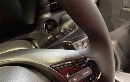 Honda Vezel, 2025 год, 2 230 000 рублей, 21 фотография