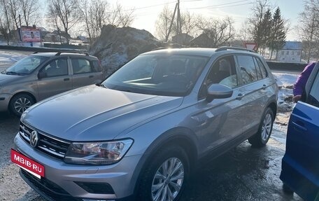 Volkswagen Tiguan II, 2017 год, 1 825 000 рублей, 3 фотография