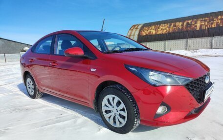 Hyundai Solaris II рестайлинг, 2021 год, 1 590 000 рублей, 2 фотография