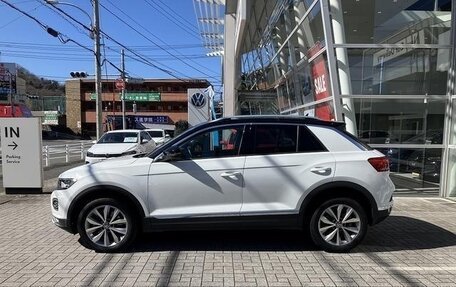 Volkswagen T-Roc I, 2021 год, 1 250 000 рублей, 2 фотография