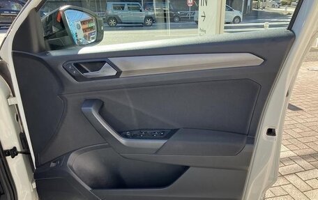 Volkswagen T-Roc I, 2021 год, 1 250 000 рублей, 12 фотография