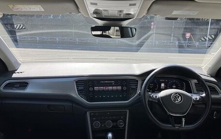 Volkswagen T-Roc I, 2021 год, 1 250 000 рублей, 8 фотография