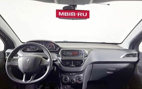 Peugeot 2008 II, 2014 год, 800 000 рублей, 14 фотография